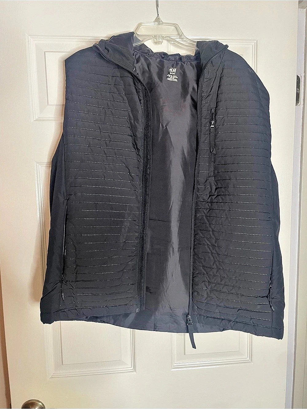 H&M Sport Quilted Hooded Vest in Black